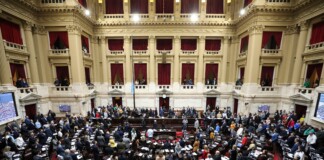 Maduro «debe garantizar la transparencia del escrutinio» en Venezuela, afirmó el bloque de diputados de UxP