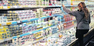 Cae el consumo de lácteos y se encamina a terminar el año como el más bajo de la historia