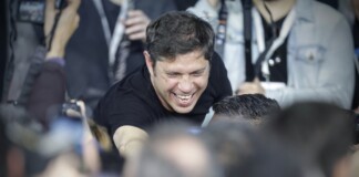 Kicillof, en un plenario de la militancia: «No se trata de volver mejores, sino de mejorar para volver»