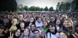 Kicillof: un mensaje con proyección nacional contra Milei en tiempos turbulentos del PJ