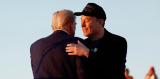 Elon Musk trabajó ilegalmente en EE.UU. al inicio de su carrera empresaria