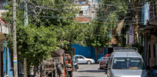 Reclaman que la Ciudad brinde un servicio eléctrico seguro en las viviendas del Barrio INTA en Villa Lugano