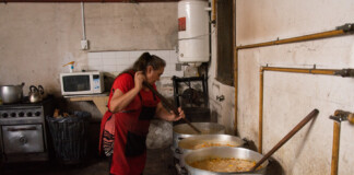 Vence el plazo que la Justicia le impuso al Gobierno para que reparta alimentos a 66 comedores populares