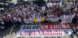 Trabajadores del Hospital Garrahan protestan contra el Gobierno en el Día Mundial de la Salud
