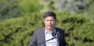Kicillof lamentó «la caída del turismo» y la atribuyó al «plan económico» de Milei