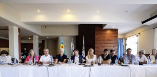 Axel Kicillof reunió a 35 intendentes en Villa Gesell y pidió «amplitud» para enfrentar a Milei