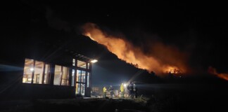 Feroz incendio en Epuyén: se consumieron más de 2.000 hectáreas y evacuaron 200 viviendas