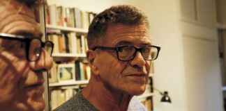 Editorial «La Flor Azul» publicó «Escrito en Patagonia», que reúne artículos y crónicas de Guillermo Saccomanno