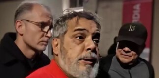 Pablo Grillo presenta mejorías, pero lo vigilan dos policías en el hospital donde está internado