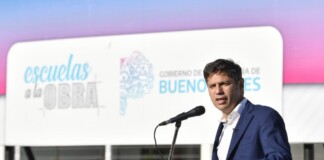 Kicillof desmintió una nota de «Clarín» que lo vinculaba con los incidentes en el Congreso: «Es una vergüenza», dijo