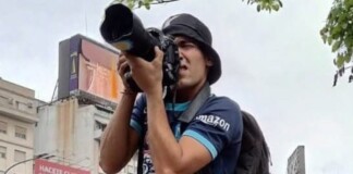 El fotógrafo herido en la marcha de los jubilados sigue estable tras una nueva operación