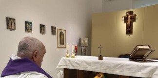 Francisco: «Estoy atravesando un momento de prueba y me uno a los tantos hermanos frágiles»