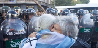 Las imágenes de otro operativo represivo de Bullrich en la marcha de jubilados en el Congreso