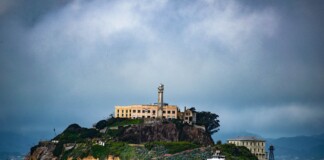 Trump ordenó reabrir la cárcel de máxima seguridad de Alcatraz, cerrada desde 1963