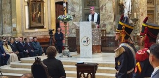 Ante Milei, García Cuerva pidió por los jubilados y criticó al «terrorismo de las redes» sociales