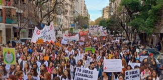 El Gobierno amenazó a los residentes del Garrahan con sanciones y tuvieron que levantar el paro