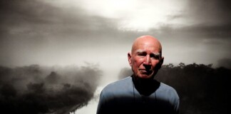 Murio Sebastião Salgado: fin de una era para la fotografía social Murió Sebastião Salgado, el fotógrafo que retrató las heridas del mundo con belleza y compromiso