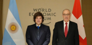 Javier Milei en Davos: se reunió con autoridades de bancos y saludó a su par de Suiza, Guy Parmelin