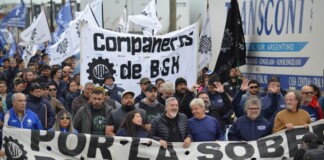El Frente de Sindicatos Unidos llevó su reclamo a Tierra del Fuego en apoyo a los trabajadores de Aires del Sur